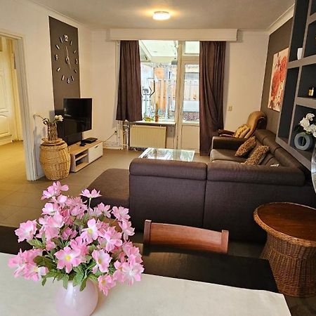 Cozy House In Weert Apartment ภายนอก รูปภาพ